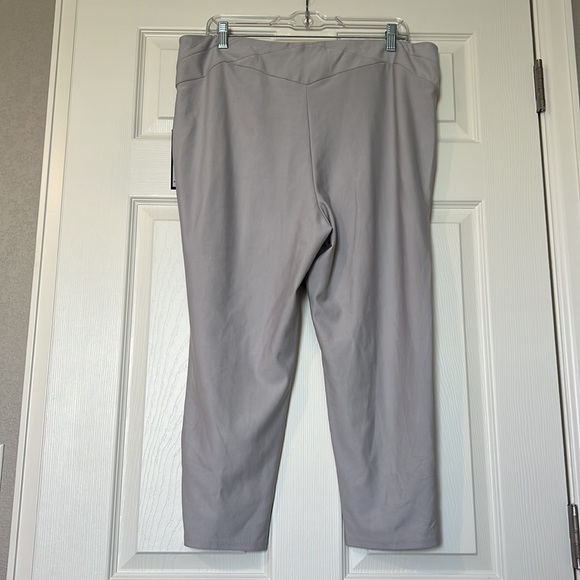 NWT Gnw Tummy Control Capri Light Gray Color Size XL - Picture 5 of 12
